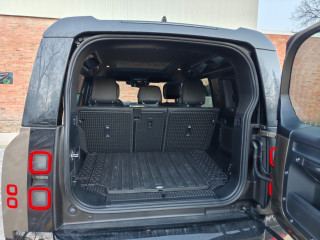 Land Rover Defender 110