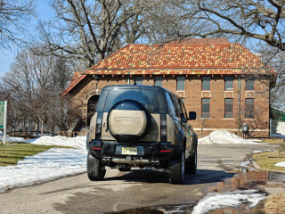 Land Rover Defender 110
