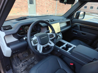 Land Rover Defender 110