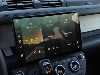 Land Rover Defender 110