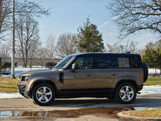 Land Rover Defender 110