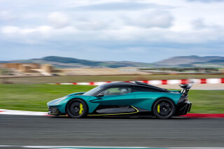 Aston Martin Valhalla