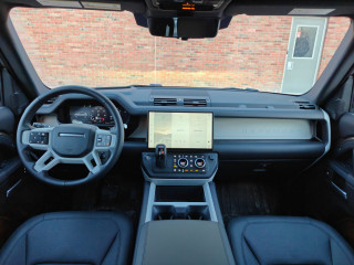 Land Rover Defender 110