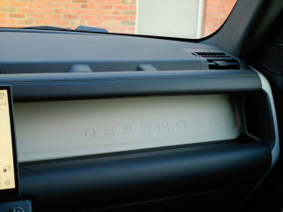 Land Rover Defender 110