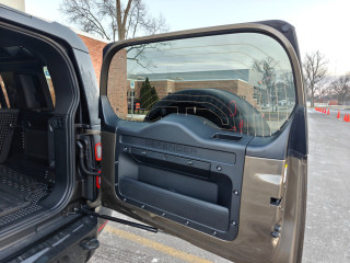 Land Rover Defender 110