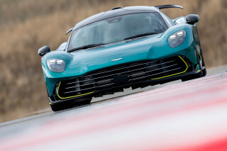 Aston Martin Valhalla