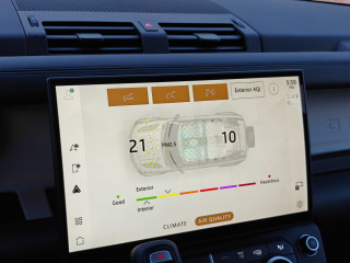 Land Rover Defender 110