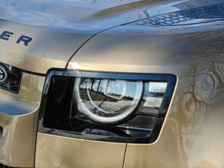 Land Rover Defender 110