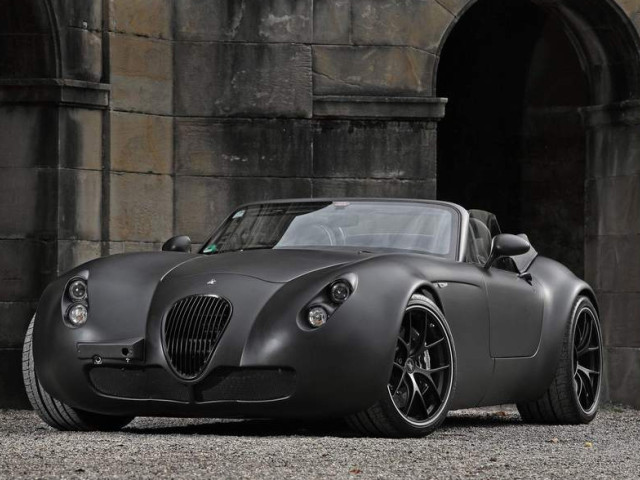 Родстер Wiesmann MF5 превратили в бэтмобиль