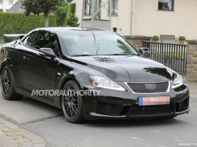 Lexus IS-F появится в продаже летом 2013 года