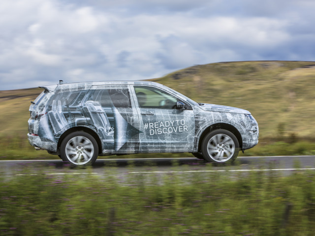 Первые снимки нового Discovery Sport