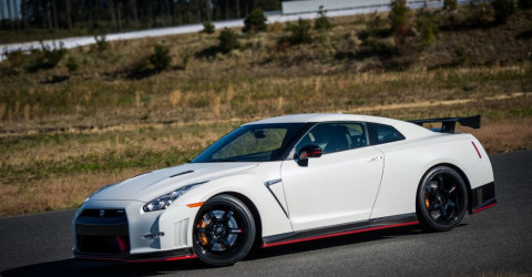 В Америке раскупили суперкар Nissan GT-R 