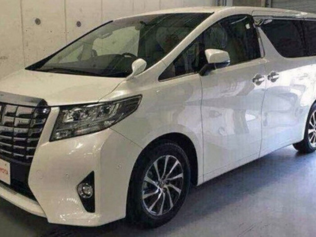 Фото нового поколения Toyota Alphard уже в Сети