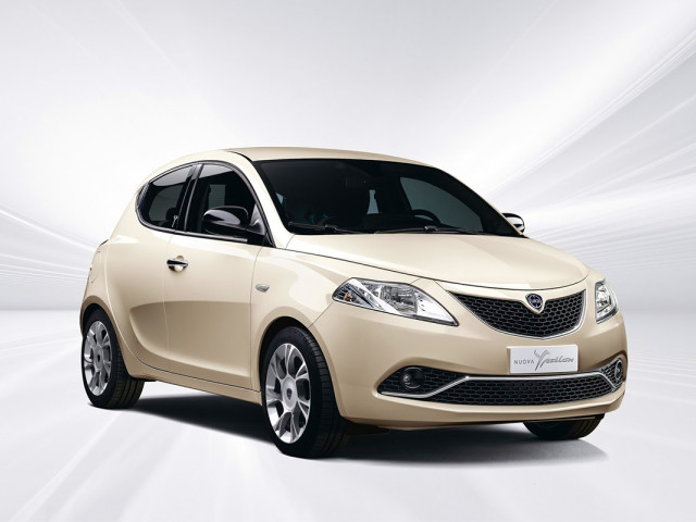 Ресталийнговый хэтч Lancia Ypsilon покажут 15 сентября