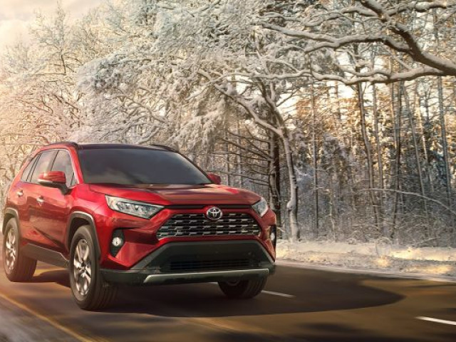 Toyota RAV4: анонс российских продаж пятого поколения кроссовера