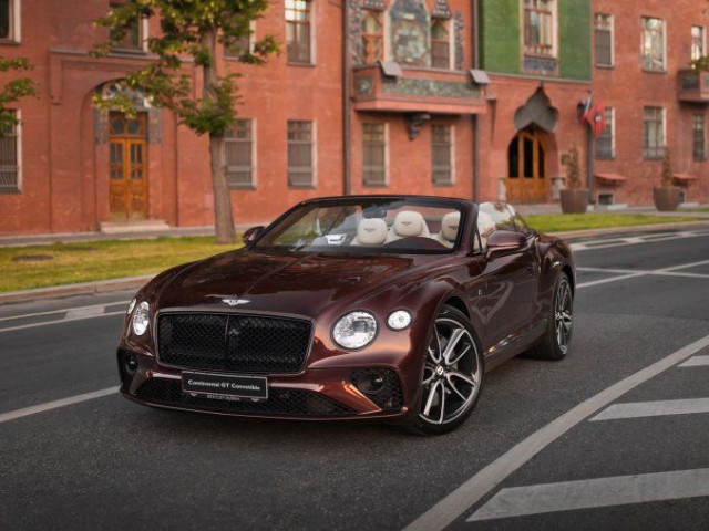 В РФ приехал кабриолет Bentley Continental GT Convertible