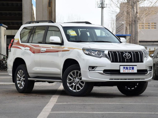 Фото нового Toyota Land Cruiser Prado 