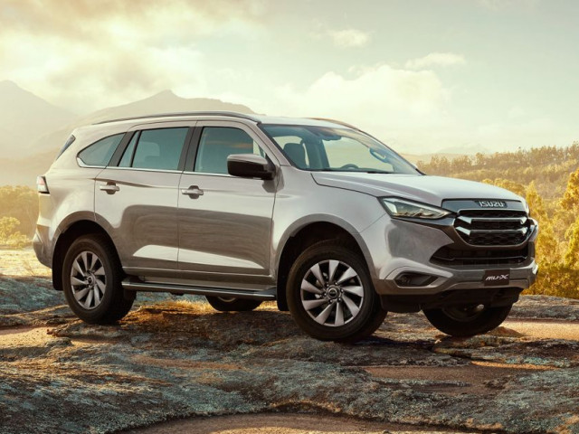 Isuzu бъявила цены на внедорожник MU-X в России