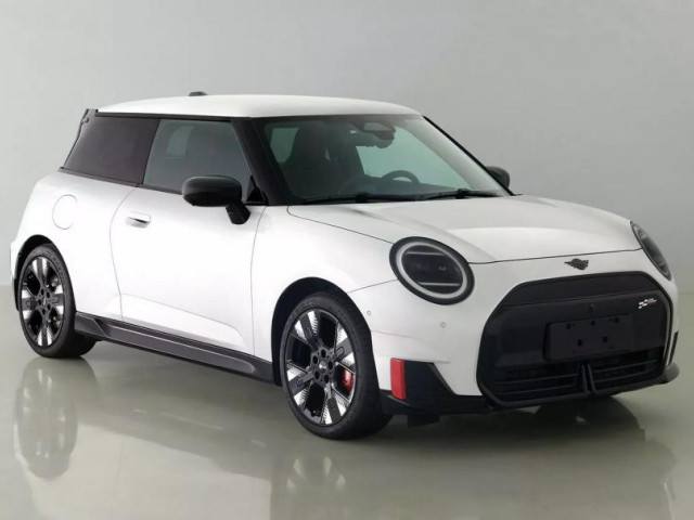 MINI JCW: эволюция легкого хот-хэтча в формате электромобиля