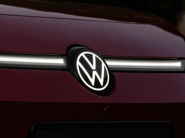 Снижение спроса на электрокары Porsche приведет к убыткам Volkswagen в 6 млрд долларов