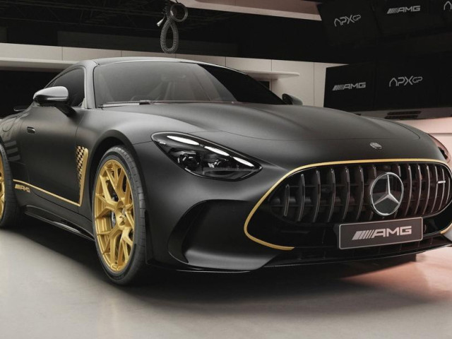 Mercedes-AMG представляет эксклюзивное купе в честь фильма с Брэдом Питтом