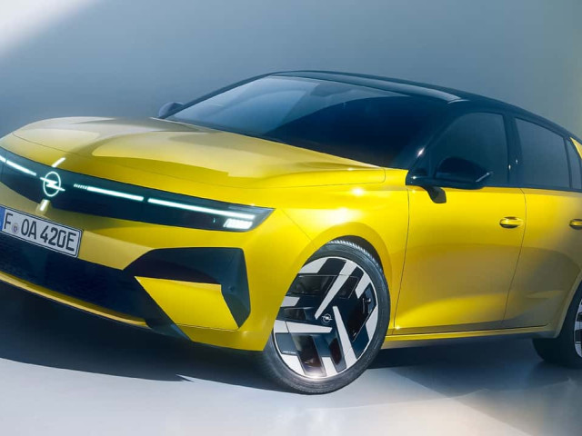 Обновлённый Opel Astra 2026: светодиодная полоска и интеллектуальные фары в новом облике