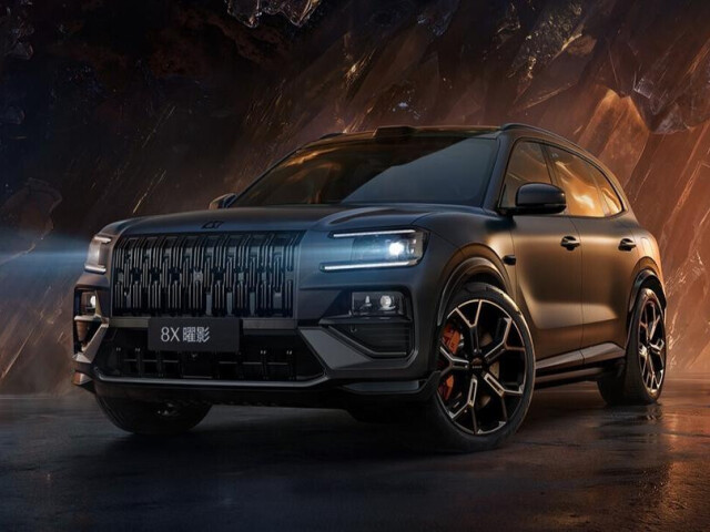 В России стартовали продажи компактного Zeekr 8X