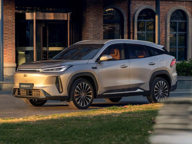 Geely представила крупный кроссовер стоимостью 1,2 миллиона рублей