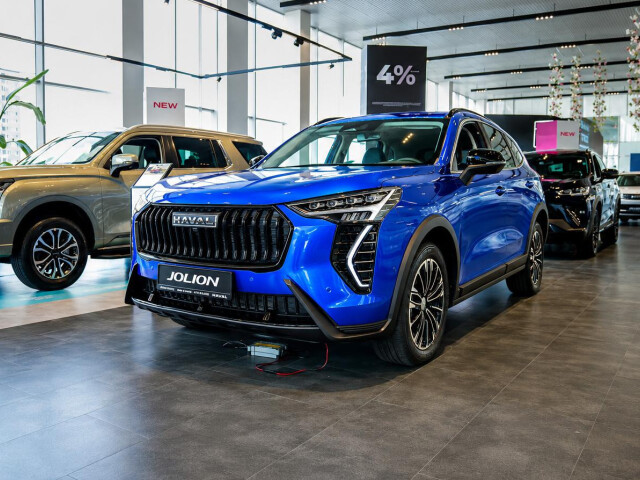 Новые автомобили в России подешевели: что показал майский рынок