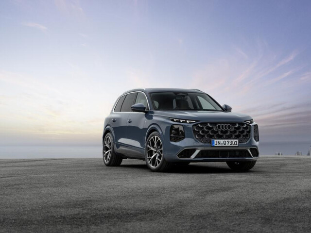 Audi показала Q7 нового поколения: три ряда, обновленный интерьер и электрокомпрессор