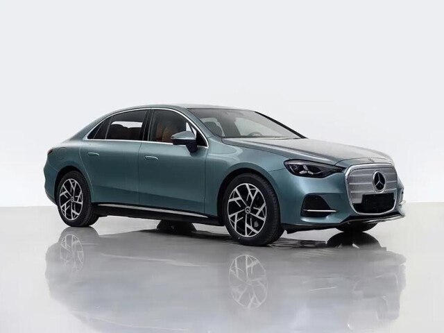 Удлинённый Mercedes-Benz C-Class для Китая почти сравнялся по длине с S-Class W220