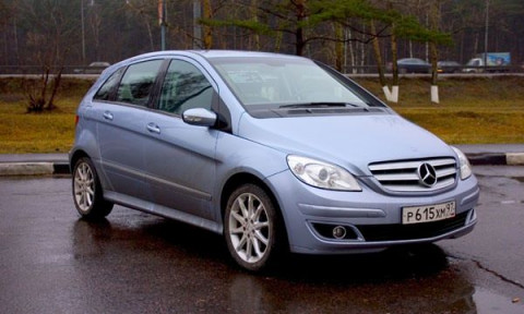 Mercedes-Benz B200