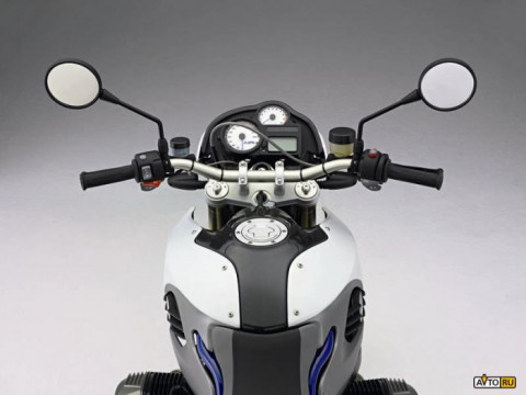 BMW Megamoto