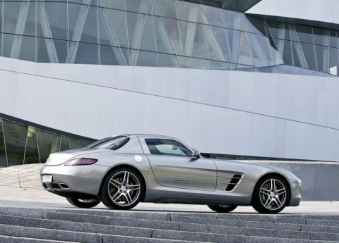 Mercedes-Benz SLS AMG