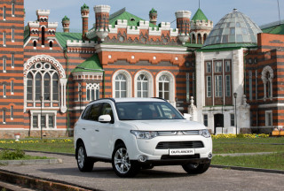 Начало продаж  бестселлера Mitsubishi Outlander 3.0. V6 MIVEC!