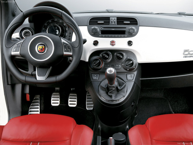 Abarth Fiat 500 фото