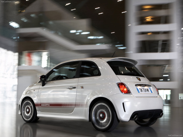 Abarth Fiat 500 фото