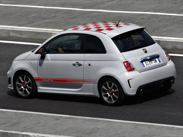 Abarth Fiat 500 фото