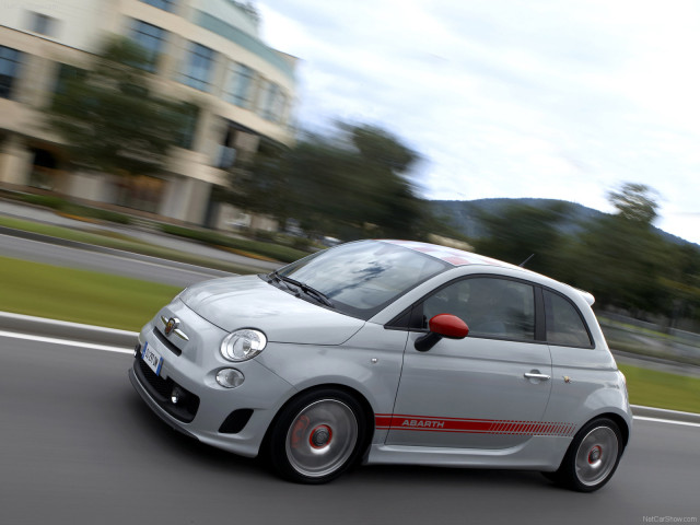 Abarth Fiat 500 фото