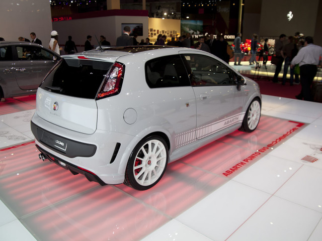 Abarth Punto Evo Esseesse фото