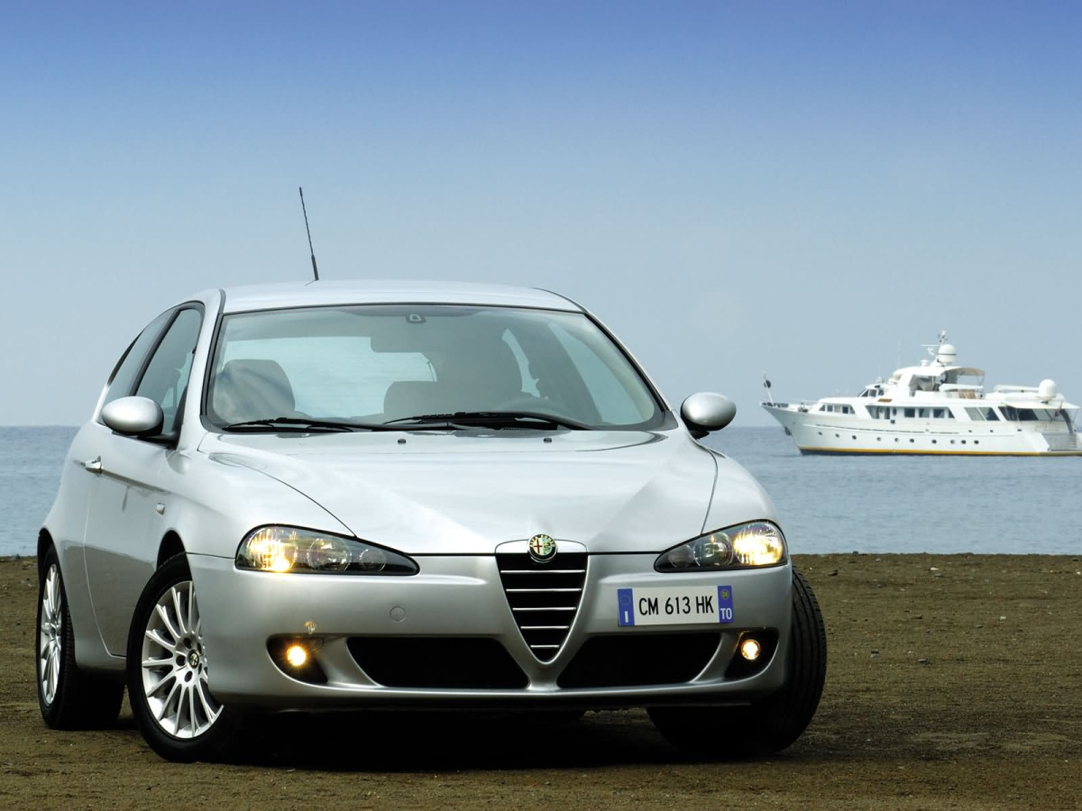 Alfa Romeo 147 3-door фото 15756