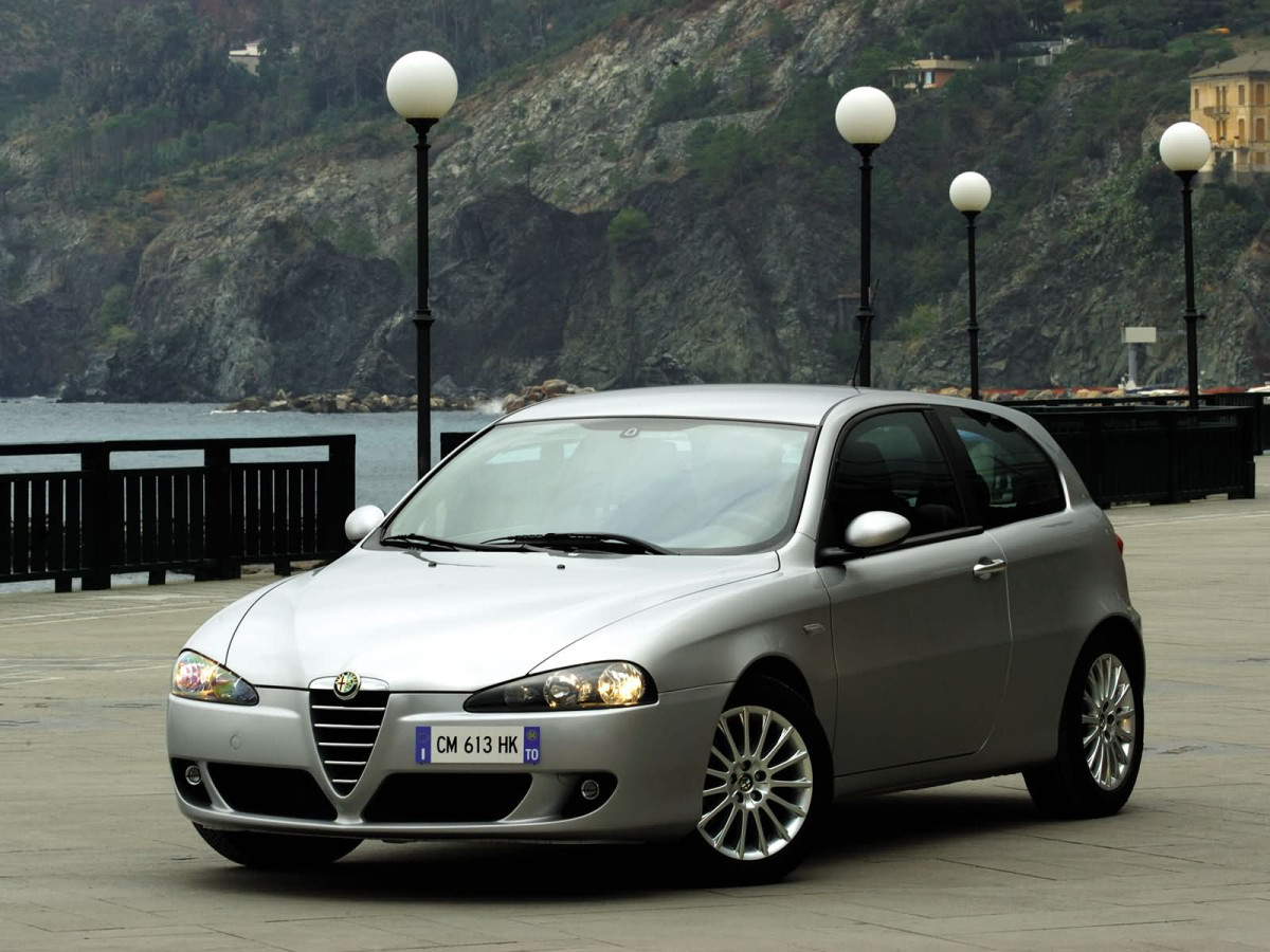 Alfa Romeo 147 3-door фото 15758