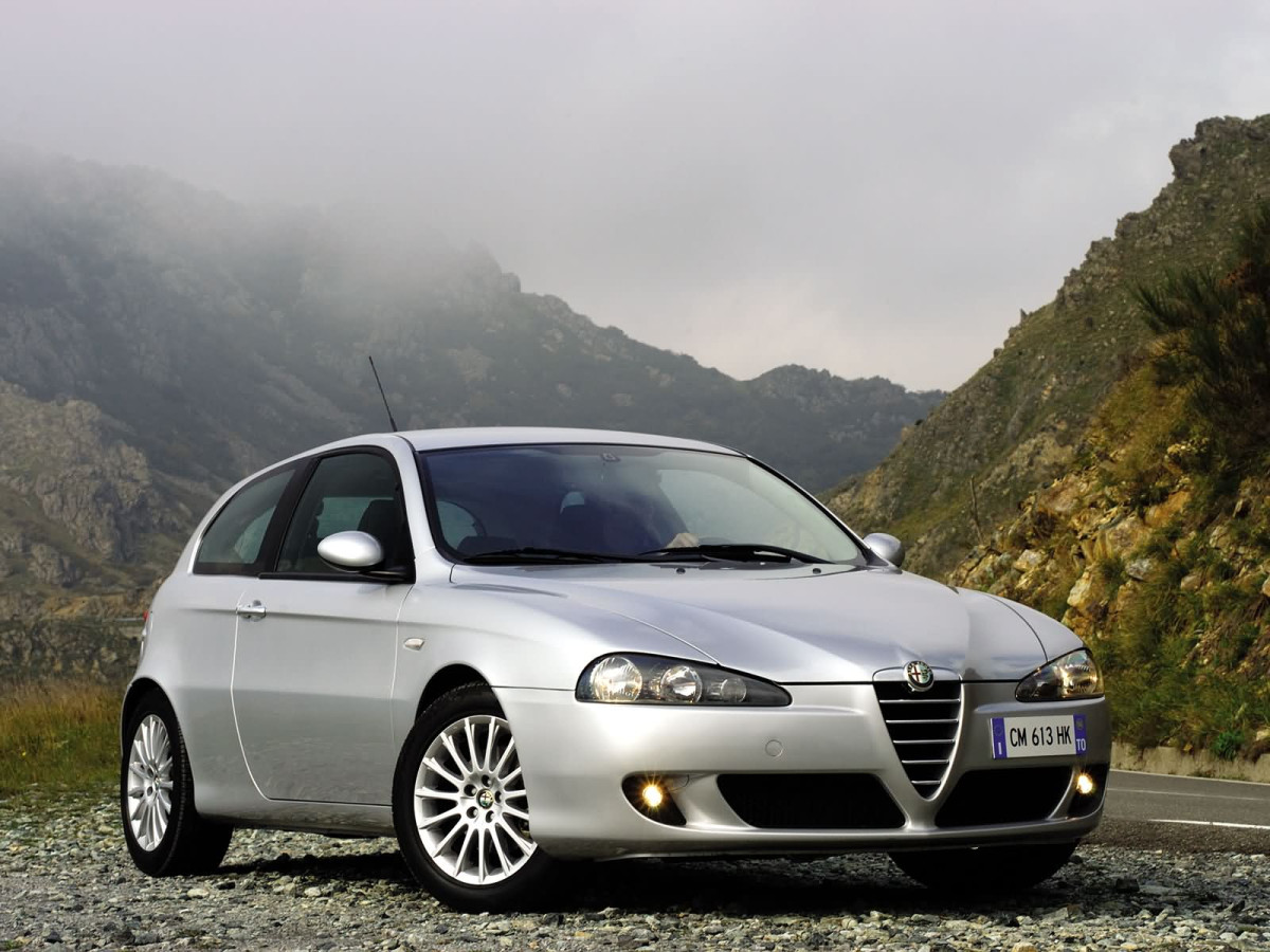 Alfa Romeo 147 3-door фото 15782