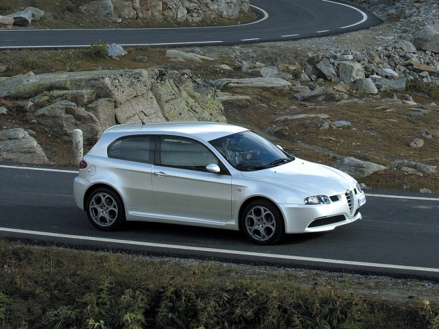 Alfa Romeo 147 GTA фото