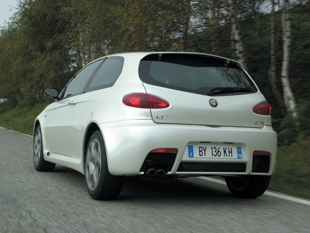 Alfa Romeo 147 GTA фото