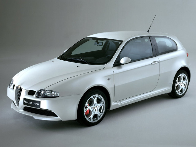 Alfa Romeo 147 GTA фото