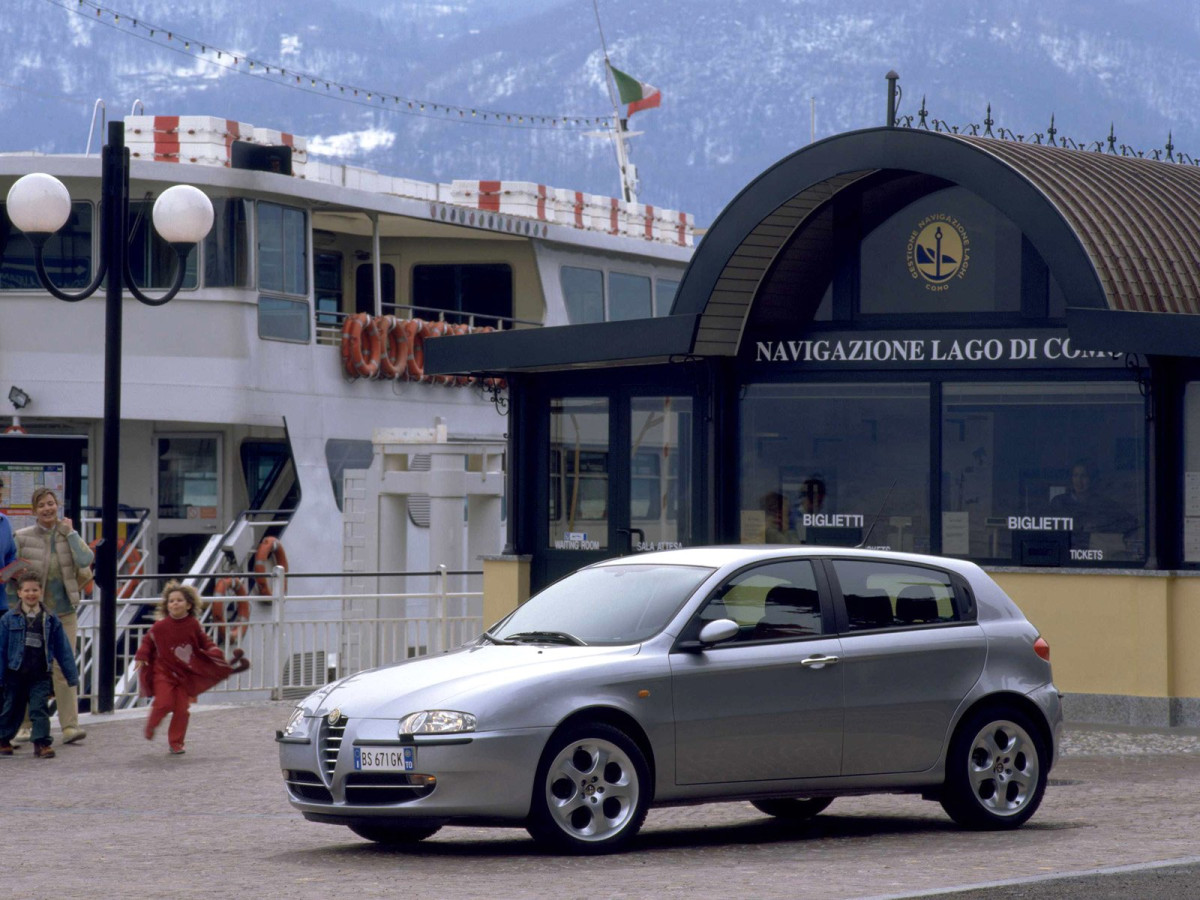 Alfa Romeo 147 фото 9060