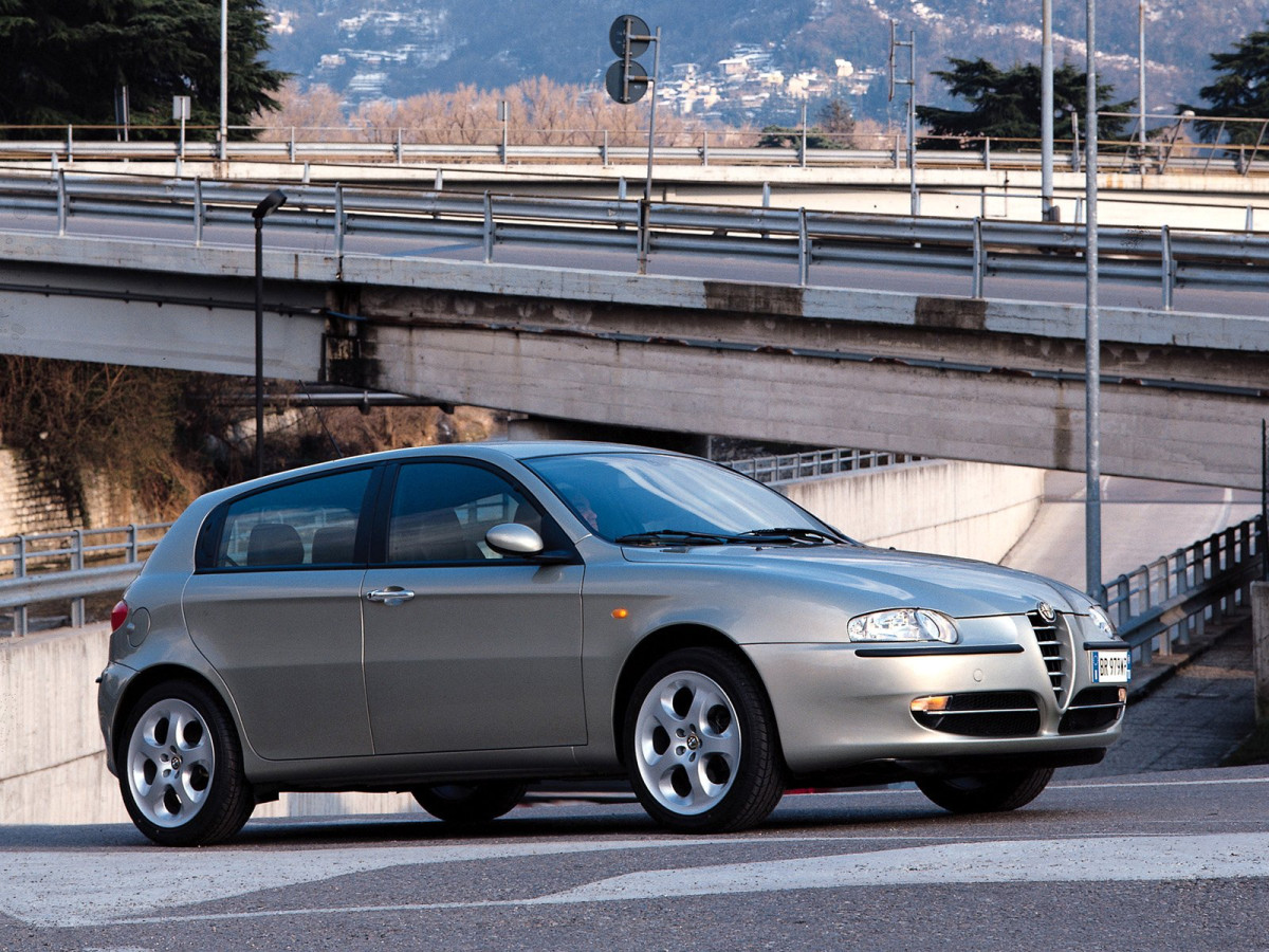 Alfa Romeo 147 фото 9064