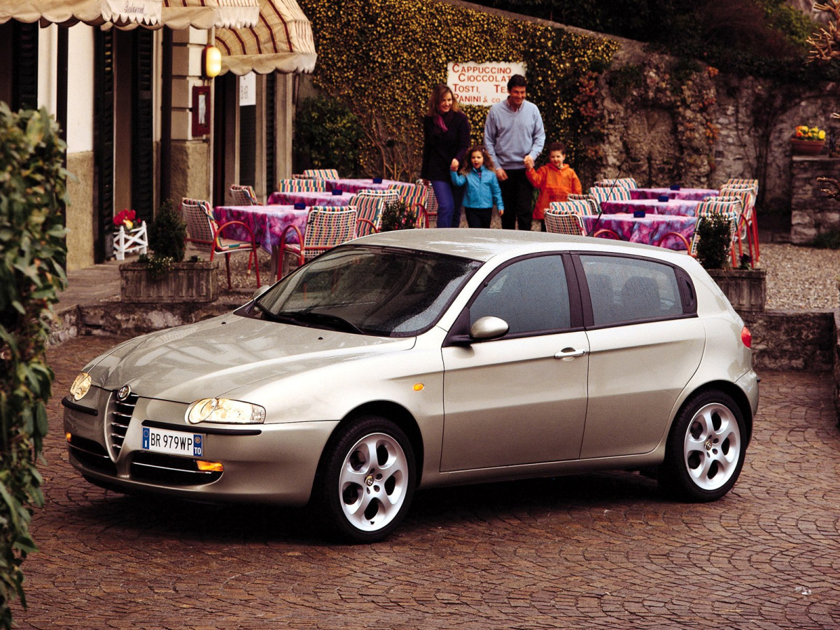 Alfa Romeo 147 фото 9067