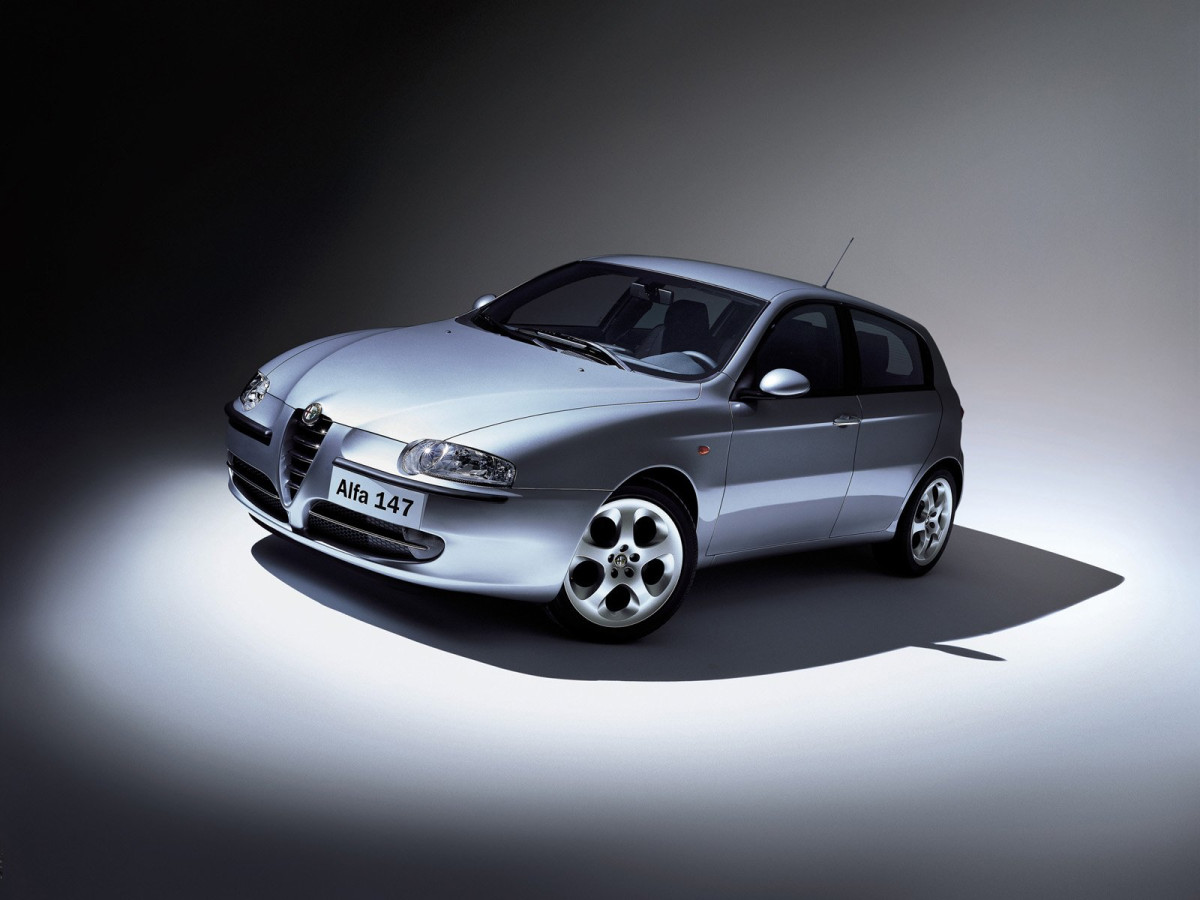 Alfa Romeo 147 фото 9078